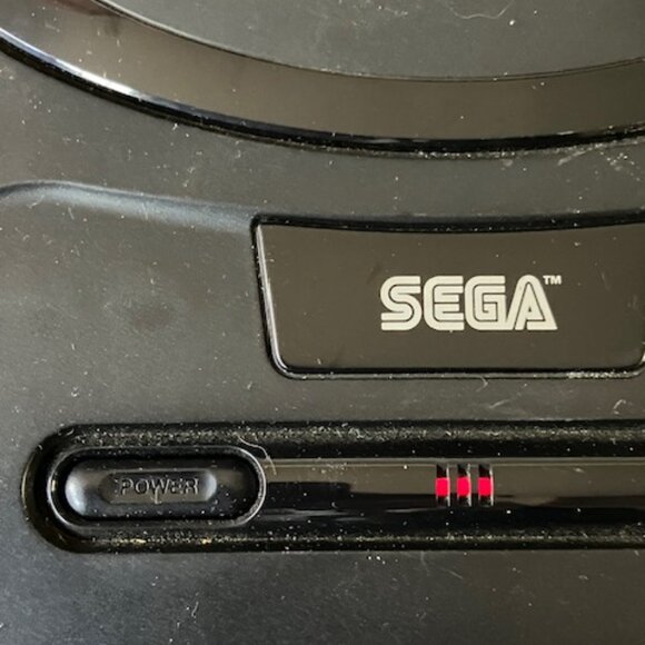 Sega Genisis game console - Picture 2 of 8